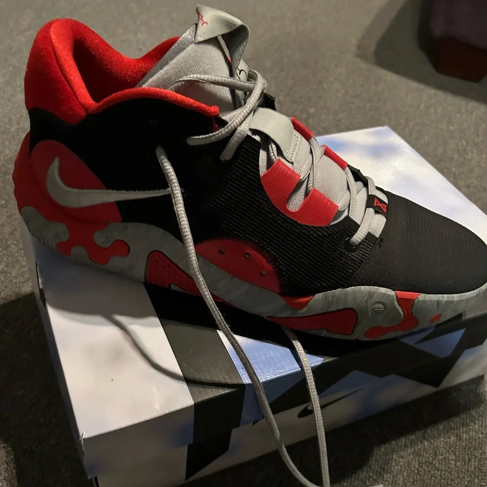 Nike Black and Red PG 5 Basketball Shoes - Picture 3 of 8